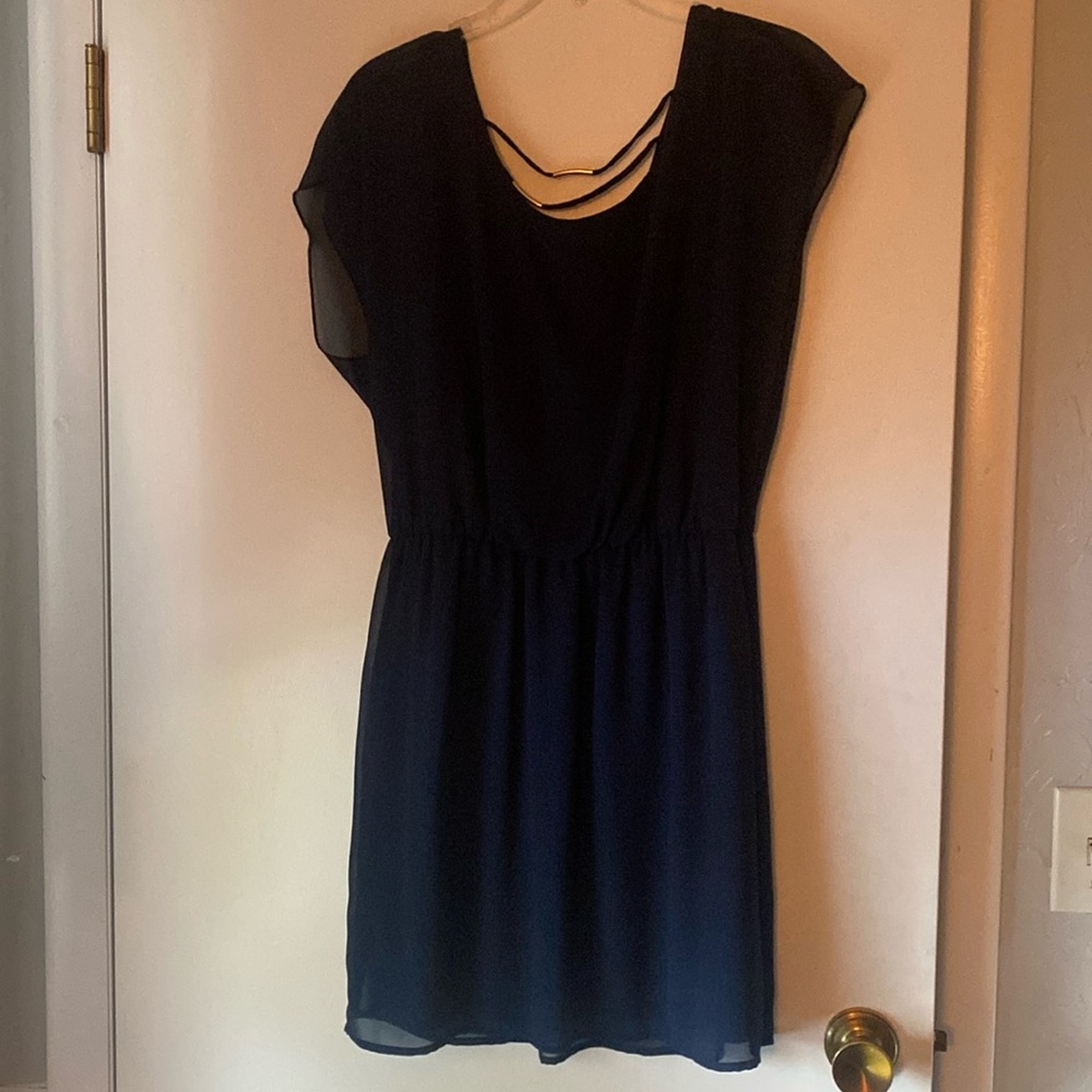 Woman’s dress mid thigh